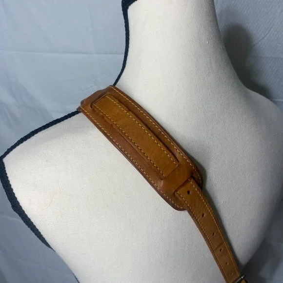 AUTHENTIC LOUIS VUITTON Monogram Chantilly GM - Picture 6 of 16